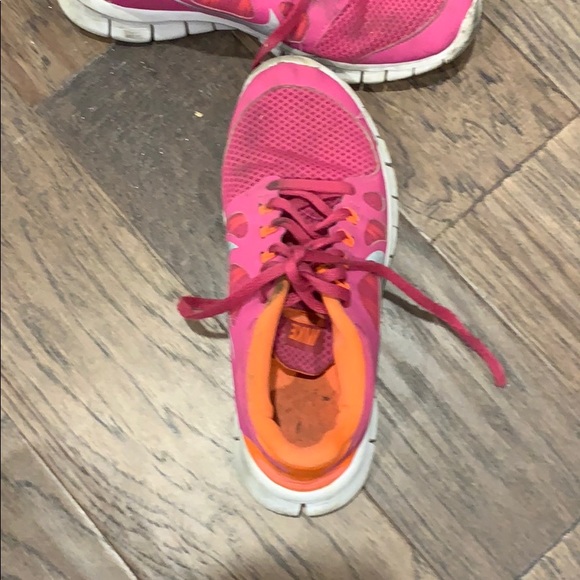 Nike running shoes - Picture 2 of 3